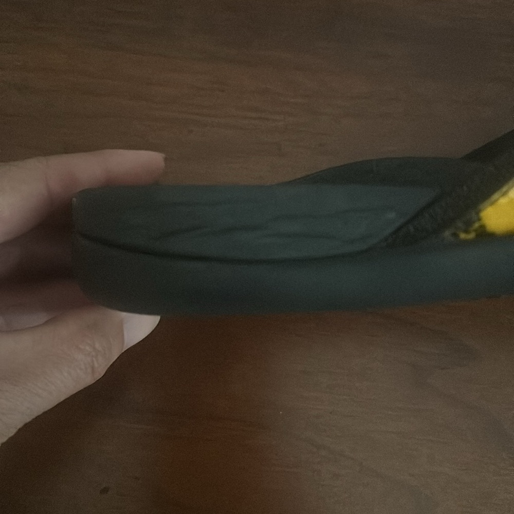 Vionic Flip Flops - Picture 6 of 10